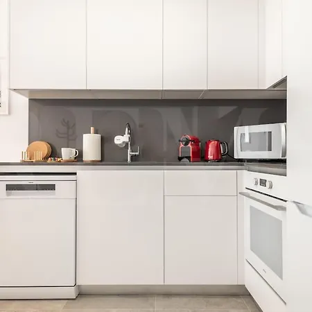 Apartment High-end 22nd Floor Apt, Views & Gym By Rems *
